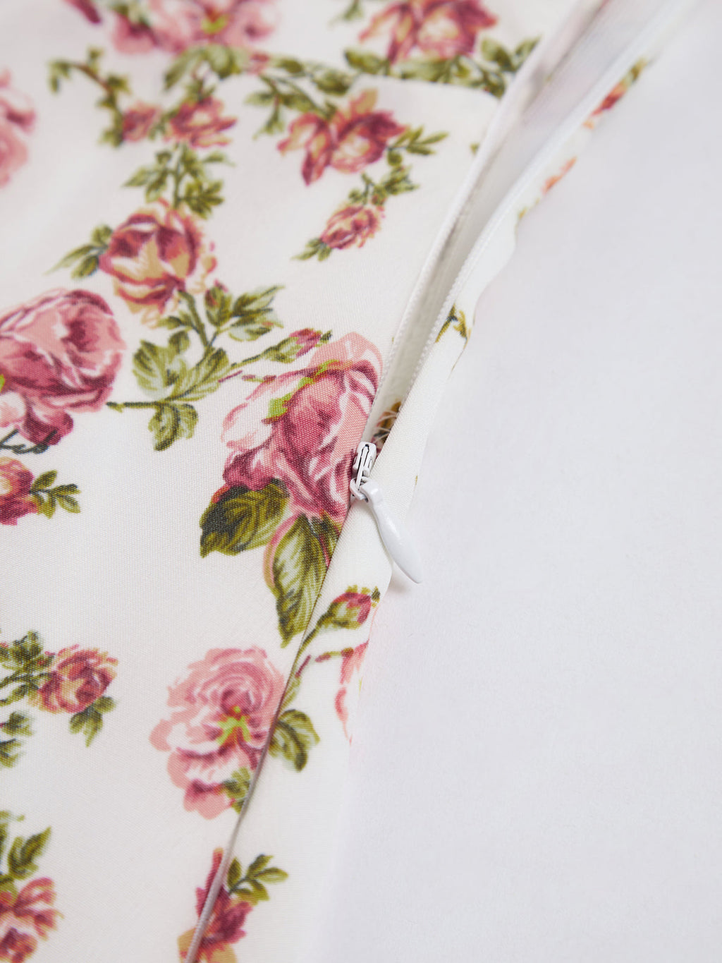 Rosebud Floral Midi Sundress – Effortless Flowy Silhouette for Summer