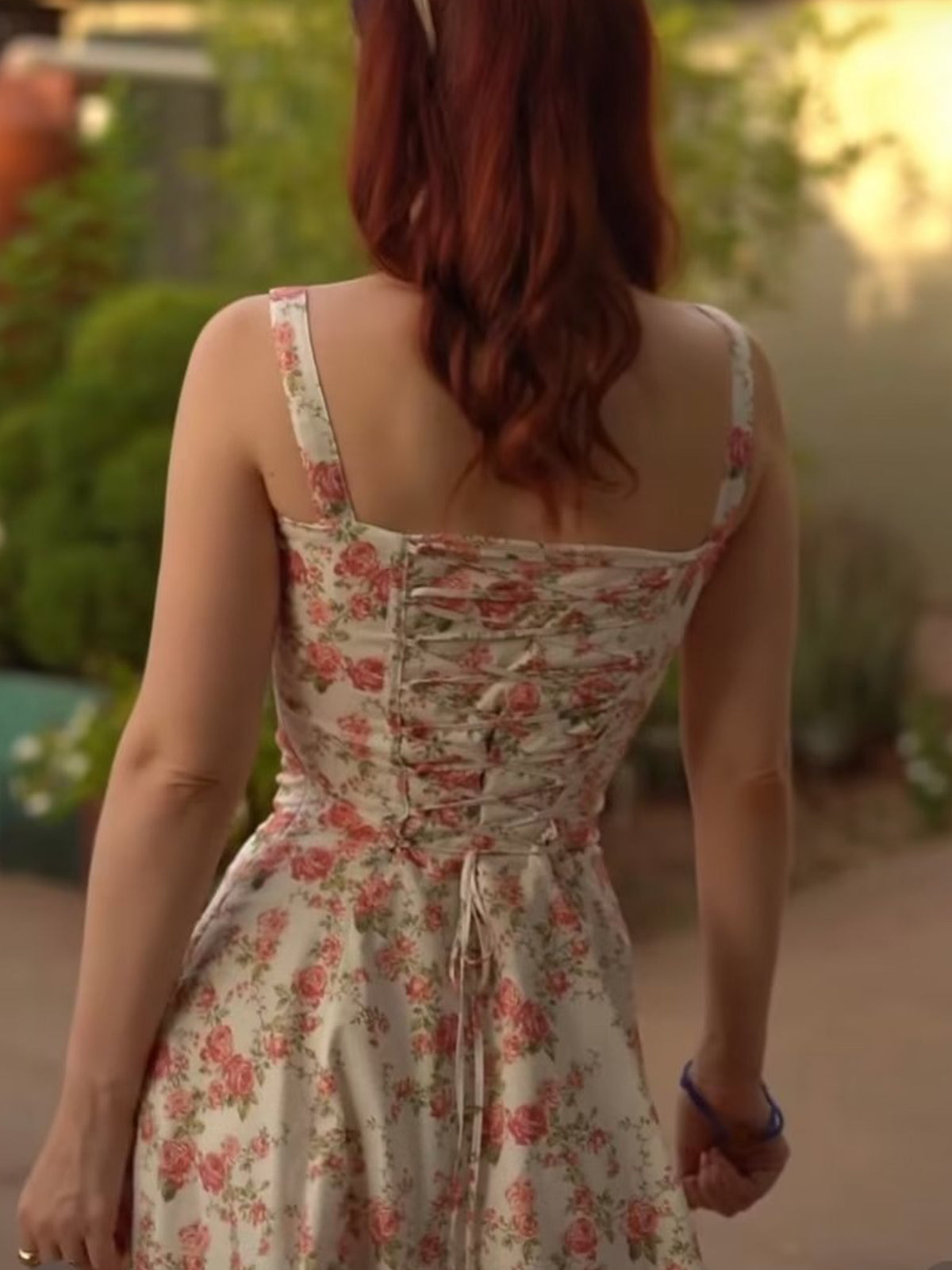 Rosebud Floral Midi Sundress – Effortless Flowy Silhouette for Summer
